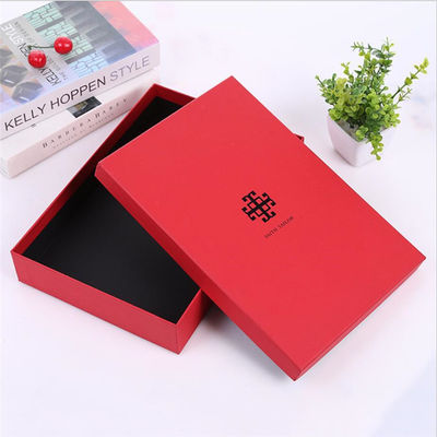 Thẻ giấy giấy quần áo đóng gói quà hộp với nắp UV lớp phủ sơn kết thúc