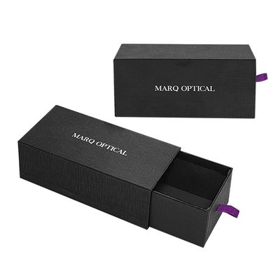 Hộp bao bì giấy với bề mặt tấm nhựa