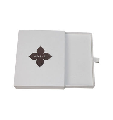 Các món quà khác Sản phẩm thủ công bề mặt kết thúc hộp trắng bóng mượt với logo tấm giấy nóng bạc đen