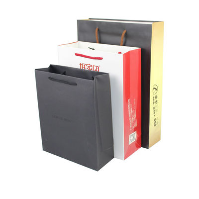 Bao bì mua sắm giấy tùy chỉnh tái chế với tay cầm matte / sơn bóng