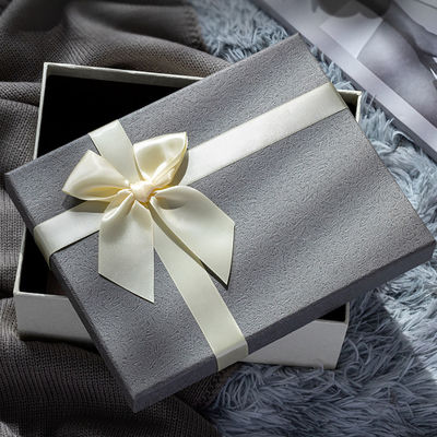 Hộp quà cao cấp Bao bì kích thước tùy chỉnh cho Ngày Valentine Ngày của mẹ Hộp quà trang trí cung trắng đen