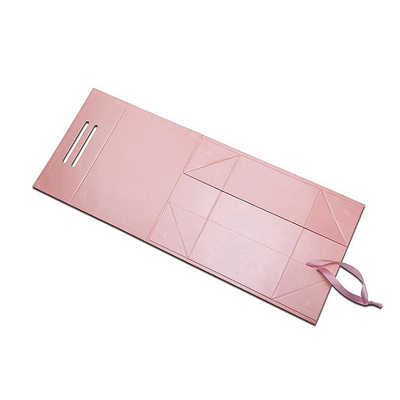 Chiếc hộp quà từ tính màu hồng cao cấp được in Nhạc băng tay cầm Logo tùy chỉnh Bao bì giấy cứng cho quần áo