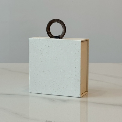 Vòng cổ đồ trang sức màu trắng thiết kế cá nhân biểu hiện từ tính Hộp Logo tùy chỉnh Nhẫn Nhẫn Vòng cổ Vòng đeo tay Bao bì Hộp giấy