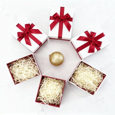 Hộp cứng cao cấp tùy chỉnh theo yêu cầu của nhà máy với nắp đậy bằng bìa giấy tráng phủ, nổi bật với cán mờ, dập nổi và dập khuôn để đóng gói quà tặng