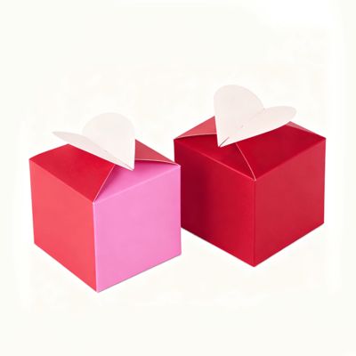 Khơi Dậy Sức Hút Tình Yêu Hộp Đựng Thẻ Hình Trái Tim Độc Quyền Cán Màng Bóng Mờ Lót Mút Mỗi Khoảnh Khắc Đặc Biệt Tay Cầm Nến